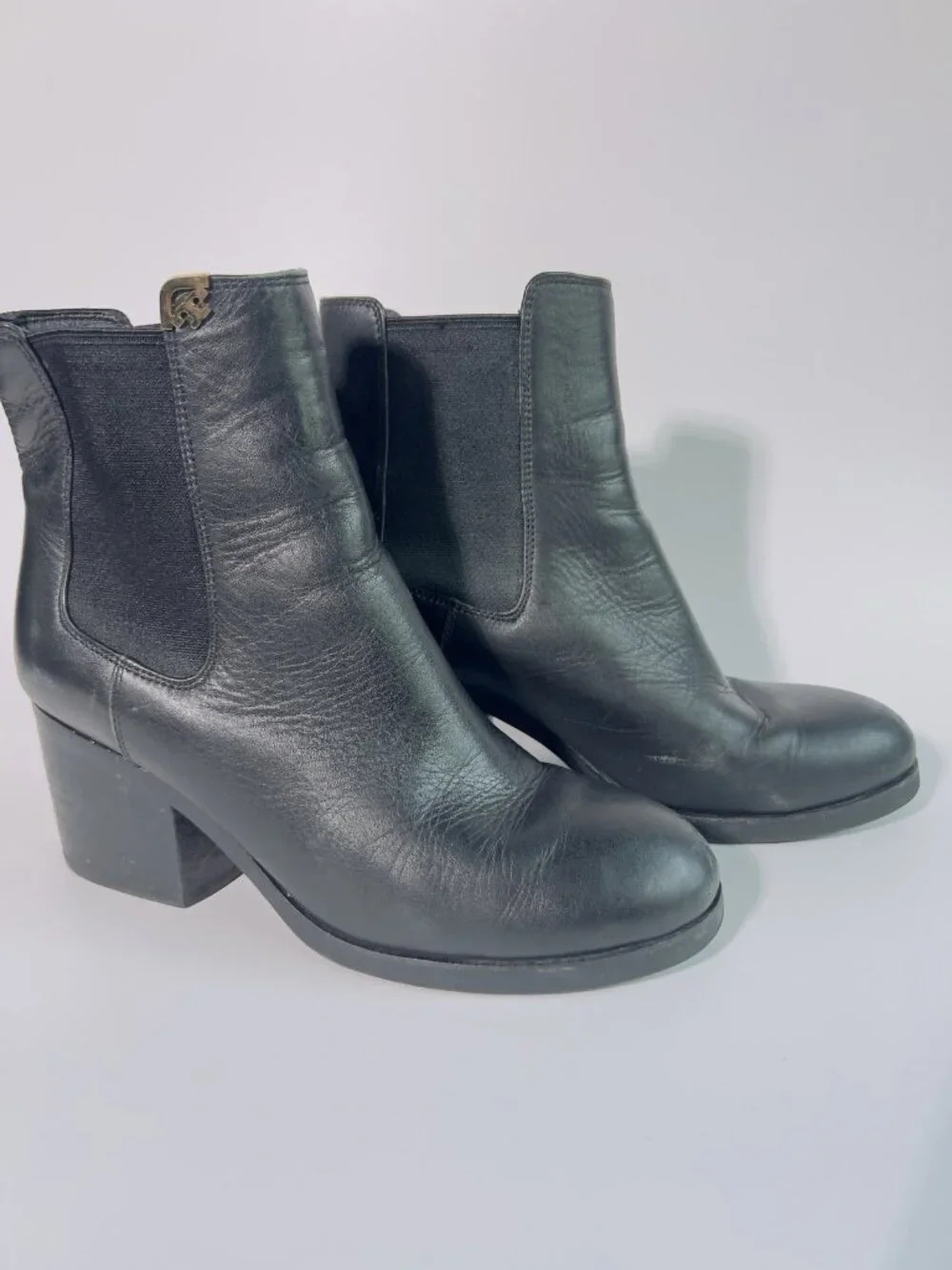 Tory Burch Miller Chelsea Ankle Boots Black Leather Women’s Size 7.5 M - Picture 1 of 9